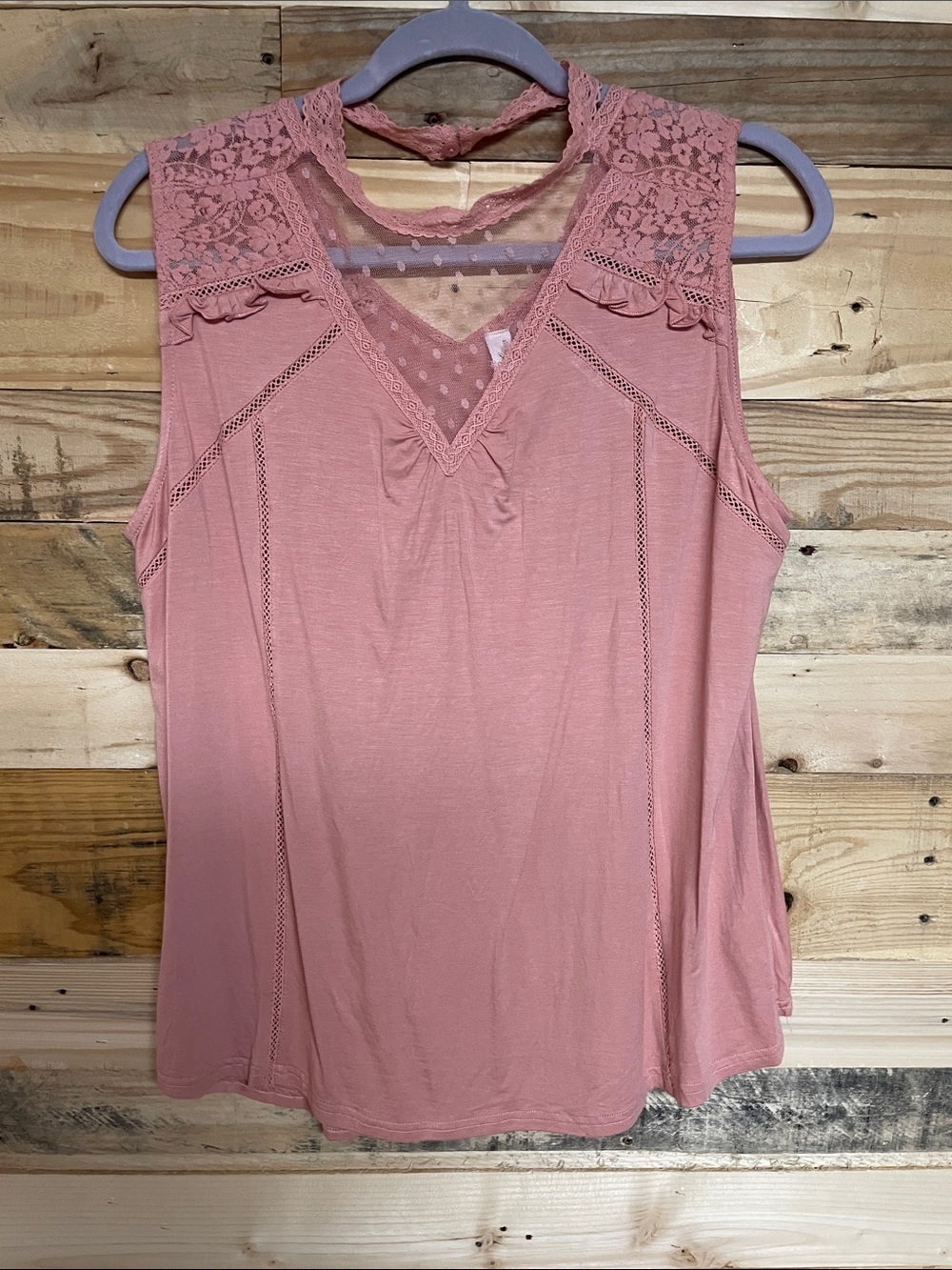 L Love size L Pink Sleeveless Lace High-neck Lightweight Soft Stretchy Blouse
